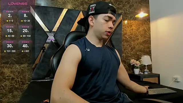 Eryonbradley online show from February 25, 11:44 am