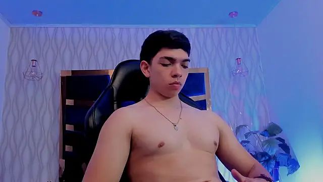 Eryonbradley online show from March 24, 11:30 pm