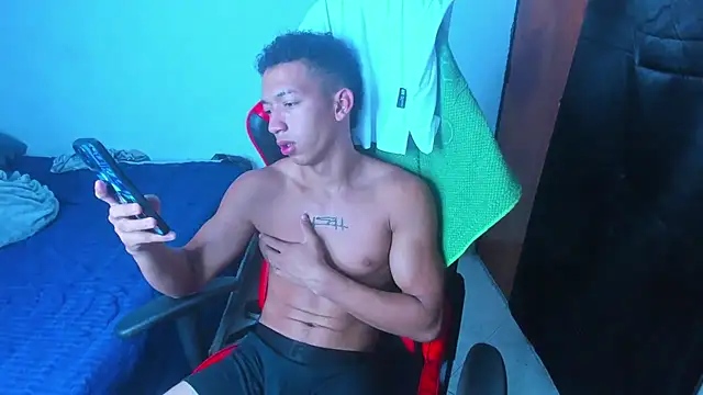 JuanchiT66 online show from April 13, 7:58 pm