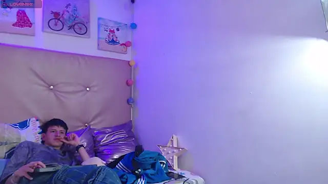 iam lukas   online show from December 16, 4:36 pm