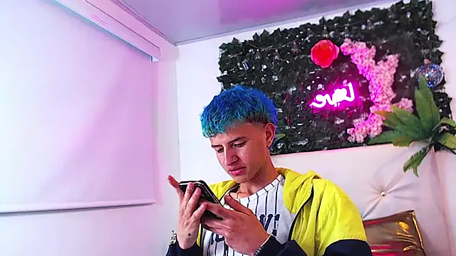 iam lukas   online show from October 9, 3:22 am