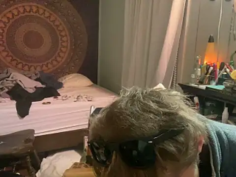 XanderOzzz online show from November 11, 9:25 am