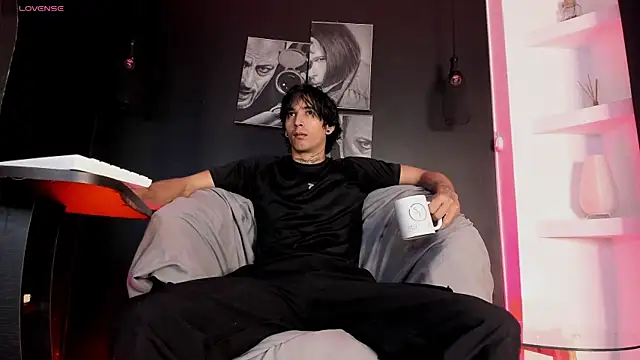 Snapshot of jett_savage chatting on September 11, 1:10 pm jett savage online show from September 11, 1:10 pm