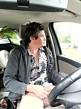 twitshe online show from October 13, 12:44 pm