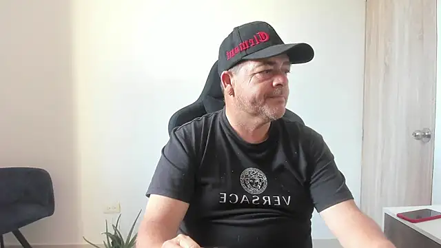 Snapshot of massimo_dannger chatting on September 25, 9:24 pm massimo dannger online show from September 25, 9:24 pm