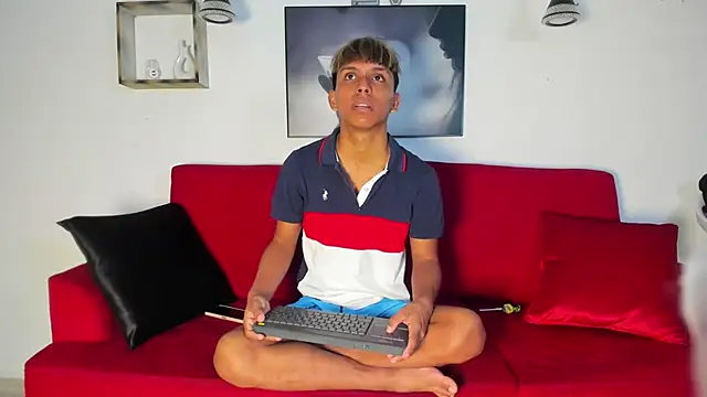 tyler twink boy online show from May 31, 1:21 pm