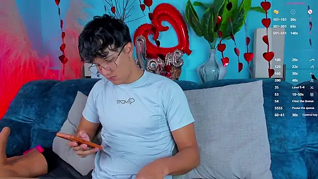 Leo Savage  online show from February 8, 4:29 am