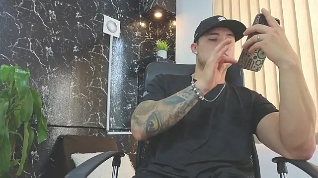 Alexander ferre online show from April 6, 1:34 pm