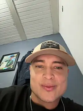 Snapshot of Alexander_ferre chatting on October 22, 5:38 pm Alexander ferre online show from October 22, 5:38 pm