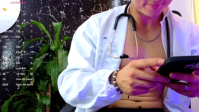 Snapshot of Alexander_ferre chatting on September 25, 2:49 pm Alexander ferre online show from September 25, 2:49 pm