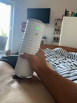 Aaron 24  online show from June 5, 5:52 pm