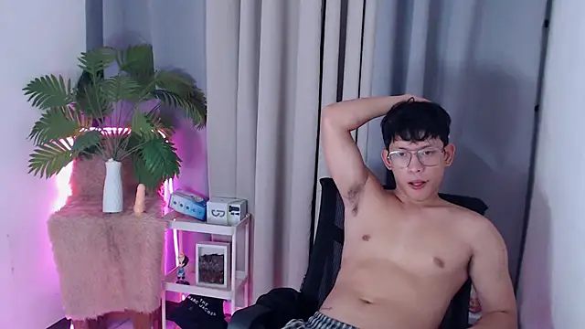 pinkcock froi2305 online show from December 16, 6:20 am