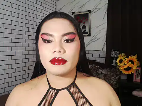 TSbrianaHugeCock online show from October 4, 6:13 pm