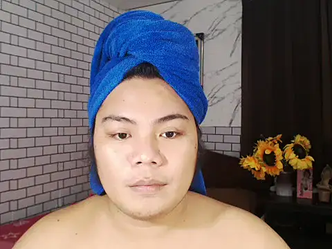 TSbrianaHugeCock online show from October 18, 9:14 am