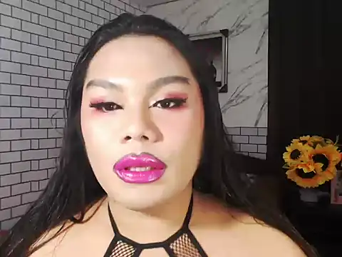 TSbrianaHugeCock online show from October 16, 10:12 am