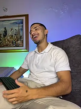 ArturoCardona  online show from November 5, 11:34 am