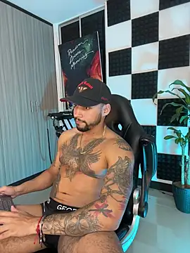 Snapshot of Nikola_Hank chatting on October 15, 6:32 am Nikola Hank online show from October 15, 6:32 am