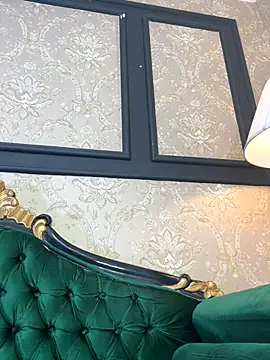 Mister Obsession online show from December 5, 7:10 pm