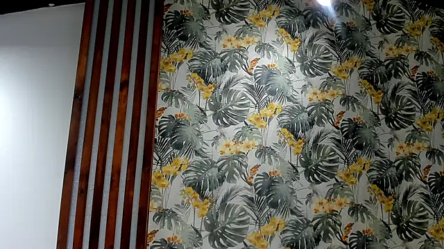 ItaloMoore online show from November 14, 6:53 pm