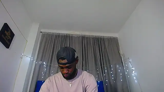 eebony stallion online show from March 25, 3:32 am