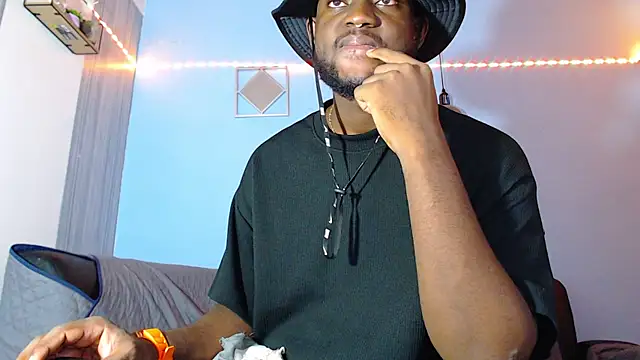 eebony stallion online show from March 3, 7:32 pm