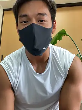 Snapshot of masucle216 chatting on September 18, 4:47 am masucle216 online show from September 18, 4:47 am