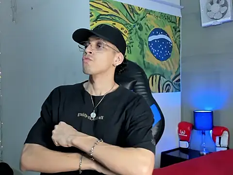 nicolai drake online show from October 25, 3:30 am