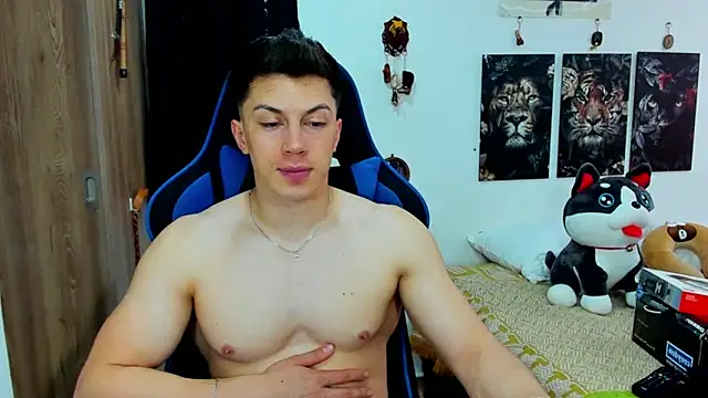 javiersexymann online show from December 2, 9:04 pm