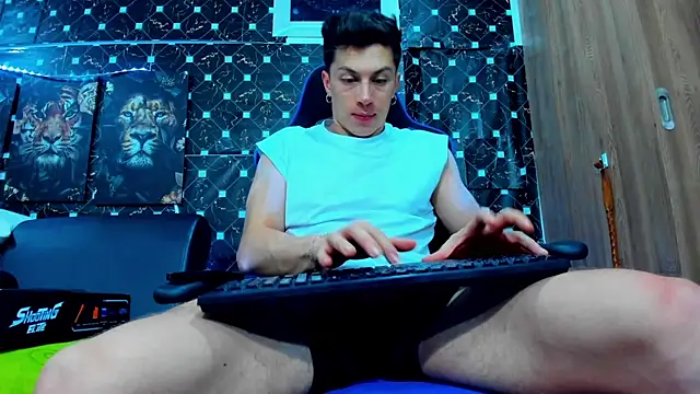 javiersexymann online show from September 9, 1:49 am