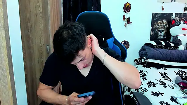 javiersexymann online show from February 12, 7:24 pm