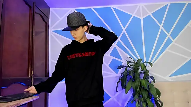 ArthurCox online show from September 29, 5:31 pm