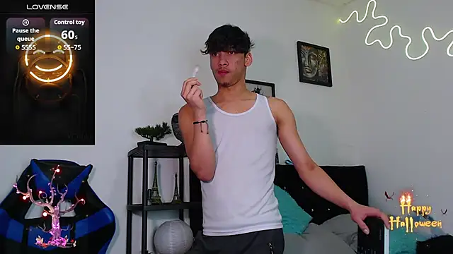 Gael Jones online show from October 27, 5:43 am