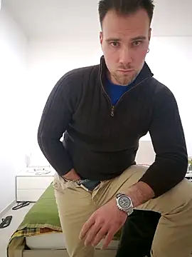 mrlyuis online show from November 25, 9:50 pm