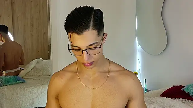 Troye Williams online show from April 12, 12:39 pm