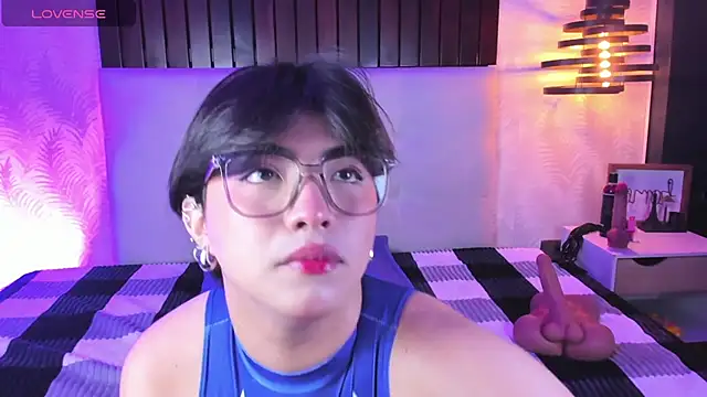 Creamy Angelo online show from October 20, 9:30 pm