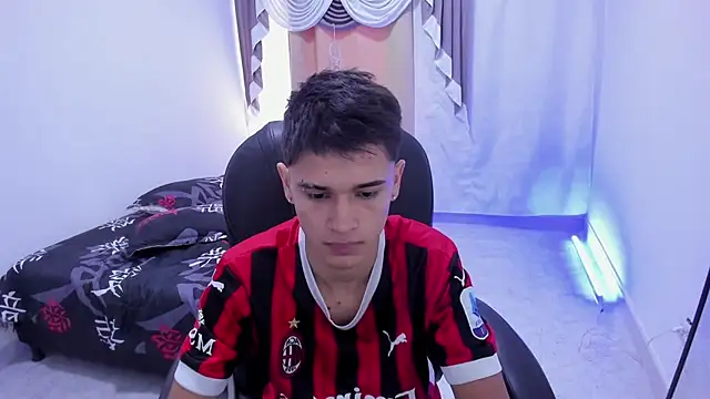 Aron Boyy online show from November 28, 8:00 pm