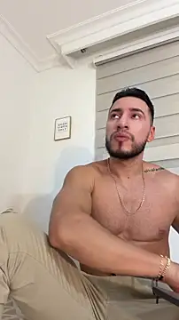 Thiago Hill online show from December 20, 9:55 pm