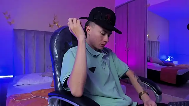 Nascary Fox online show from January 10, 10:14 pm