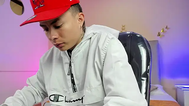 Nascary Fox online show from April 14, 1:00 pm