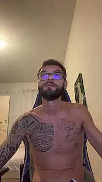 Leonsouzaof online show from February 11, 2:49 am