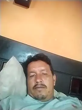 colombiano198720 online show from October 4, 11:48 am