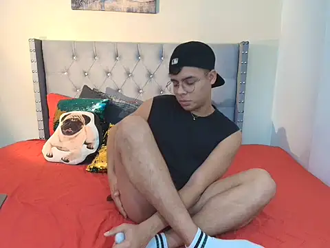 stewart mateo  online show from November 22, 2:33 am