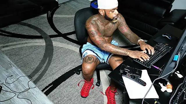 SLANGONDEMHOES online show from September 30, 10:46 pm