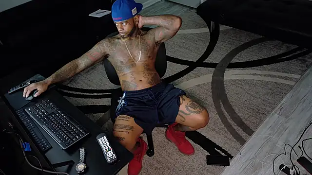 SLANGONDEMHOES online show from September 13, 6:31 pm