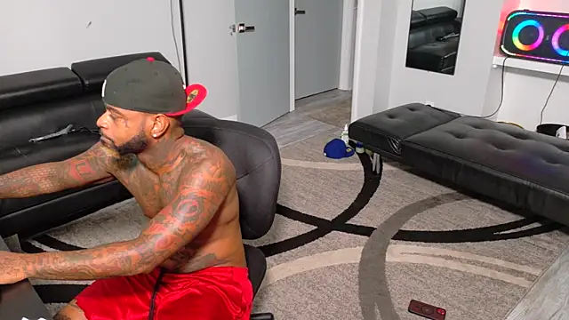 SLANGONDEMHOES online show from October 13, 6:25 pm