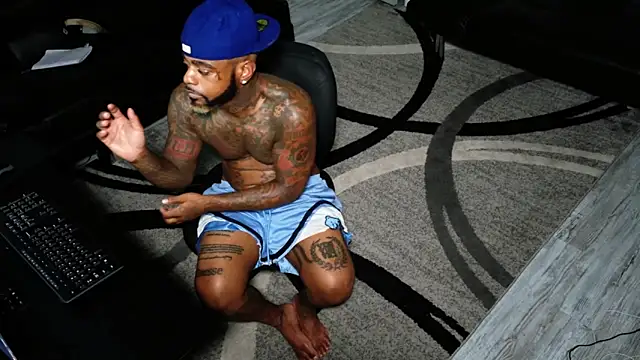 SLANGONDEMHOES online show from October 3, 3:11 am