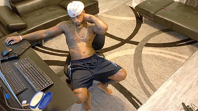 SLANGONDEMHOES online show from September 20, 9:15 pm