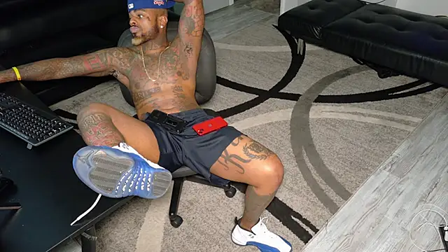 SLANGONDEMHOES online show from September 16, 11:27 pm