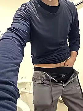 erosuke9 online show from February 24, 9:48 pm