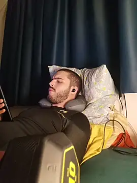 Snapshot of EyesNeverLies chatting on October 30, 7:37 pm EyesNeverLies online show from October 30, 7:37 pm